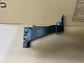 bontott HYUNDAI i40 Bal Fényszóró Tartó