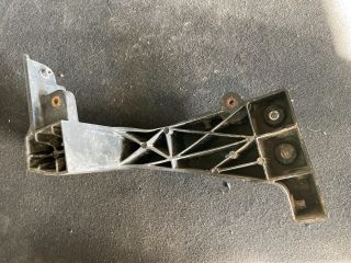 bontott HYUNDAI i40 Bal Fényszóró Tartó