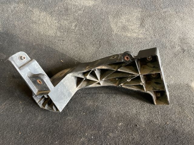 bontott HYUNDAI i40 Bal Fényszóró Tartó