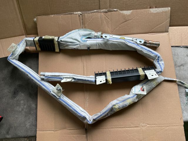 bontott HYUNDAI i40 Bal Függönylégzsák és Oldallégzsák