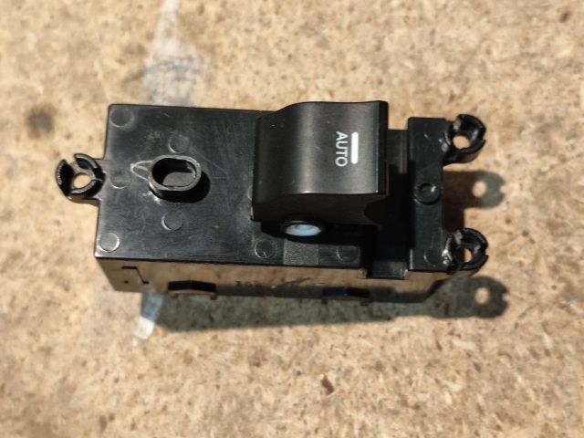 bontott HYUNDAI i40 Bal hátsó Ablakemelő Kapcsoló