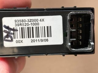 bontott HYUNDAI i40 Bal hátsó Ablakemelő Kapcsoló