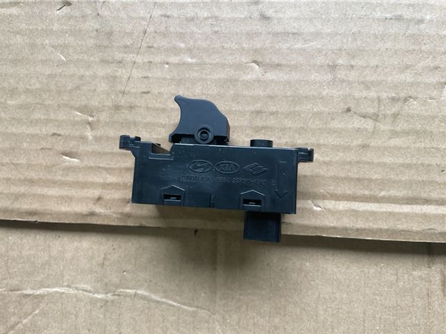 bontott HYUNDAI i40 Bal hátsó Ablakemelő Kapcsoló