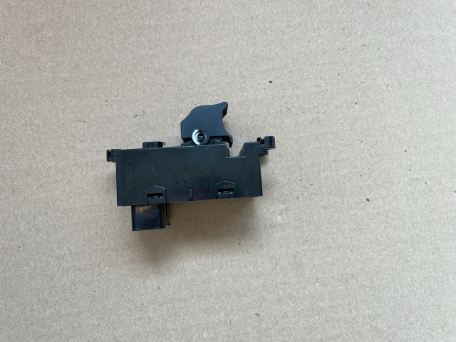 bontott HYUNDAI i40 Bal hátsó Ablakemelő Kapcsoló