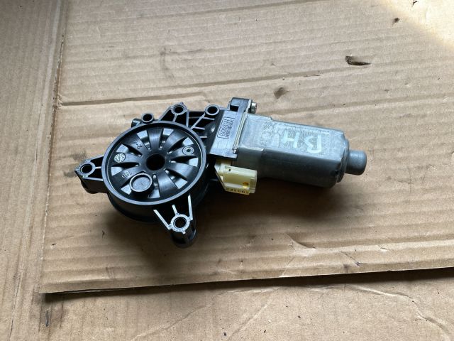 bontott HYUNDAI i40 Bal hátsó Ablakemelő Motor