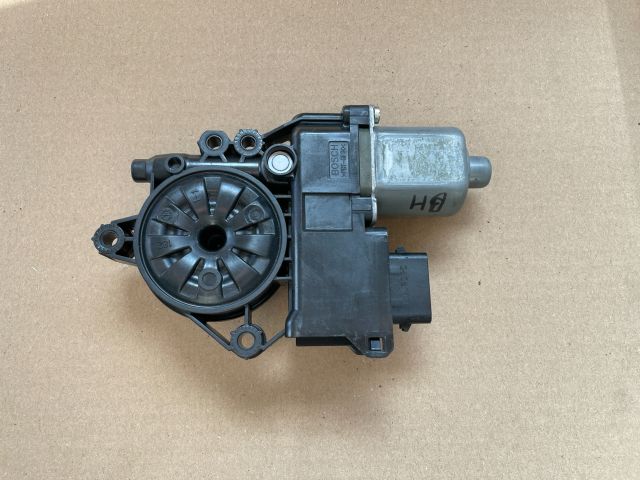 bontott HYUNDAI i40 Bal hátsó Ablakemelő Motor