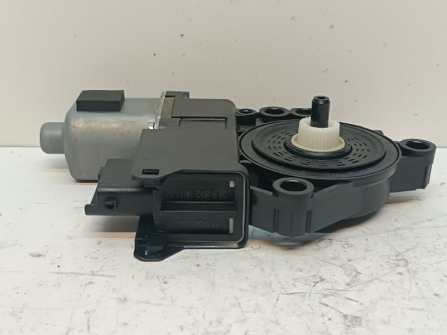 bontott HYUNDAI i40 Bal hátsó Ablakemelő Motor