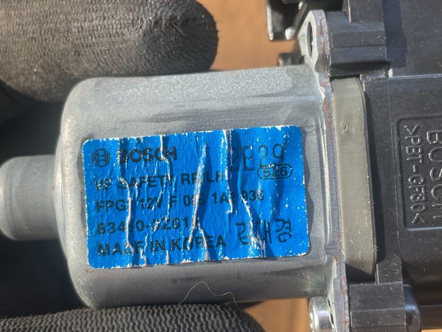 bontott HYUNDAI i40 Bal hátsó Ablakemelő Motor