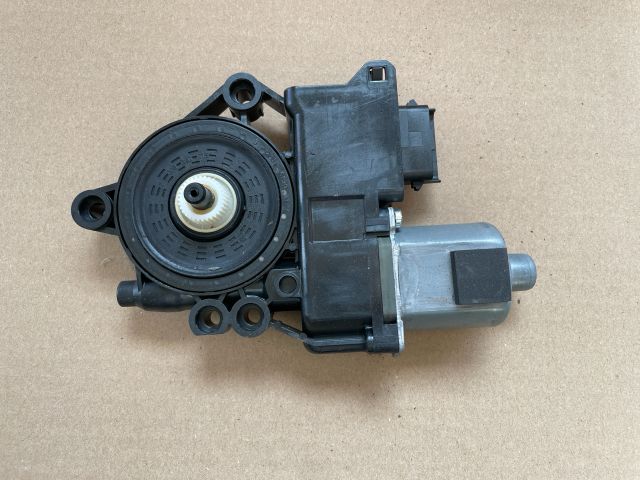 bontott HYUNDAI i40 Bal hátsó Ablakemelő Motor