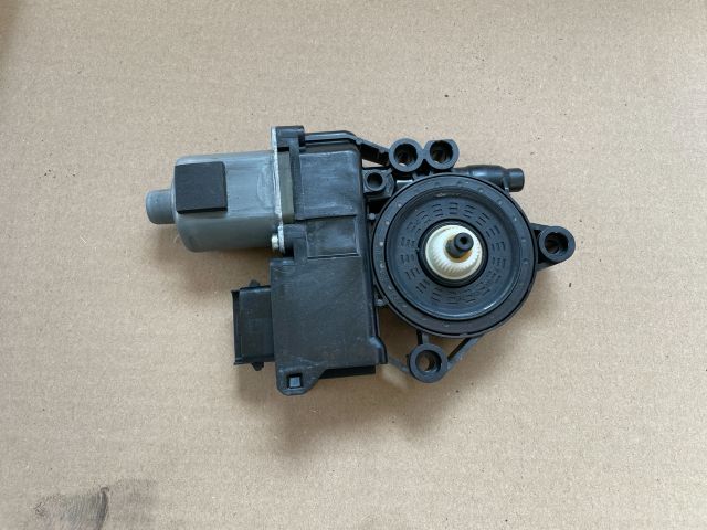 bontott HYUNDAI i40 Bal hátsó Ablakemelő Motor