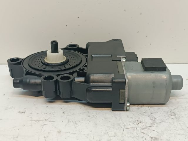 bontott HYUNDAI i40 Bal hátsó Ablakemelő Motor