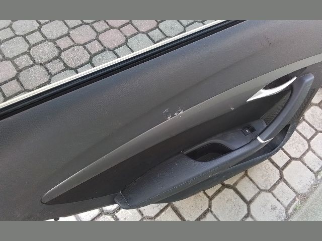 bontott HYUNDAI i40 Bal hátsó Ajtó (Részeivel)