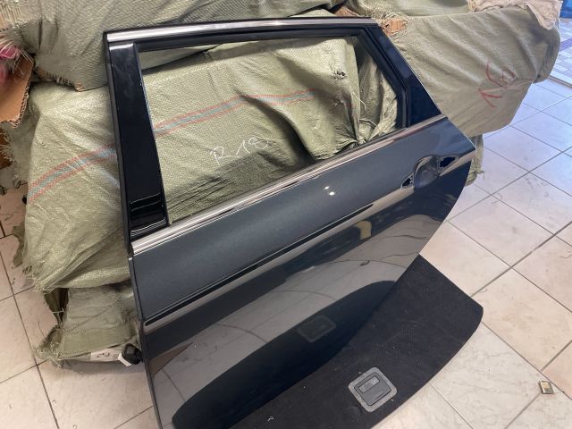 bontott HYUNDAI i40 Bal hátsó Ajtó (Üres lemez)