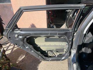 bontott HYUNDAI i40 Bal hátsó Ajtó (Üres lemez)