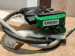 bontott HYUNDAI i40 Bal hátsó Ajtózár