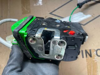 bontott HYUNDAI i40 Bal hátsó Ajtózár