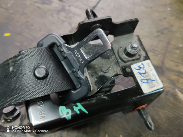 bontott HYUNDAI i40 Bal hátsó Biztonsági Öv