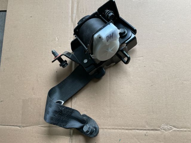 bontott HYUNDAI i40 Bal hátsó Biztonsági Öv