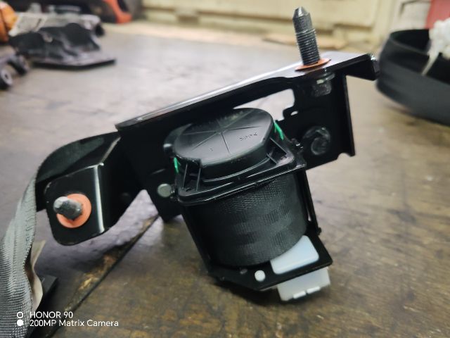 bontott HYUNDAI i40 Bal hátsó Biztonsági Öv