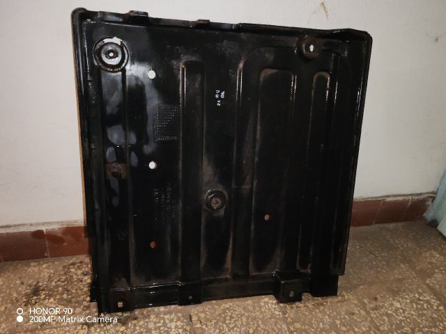 bontott HYUNDAI i40 Bal hátsó Fenéklemez