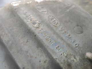 bontott HYUNDAI i40 Bal hátsó Gumikéder