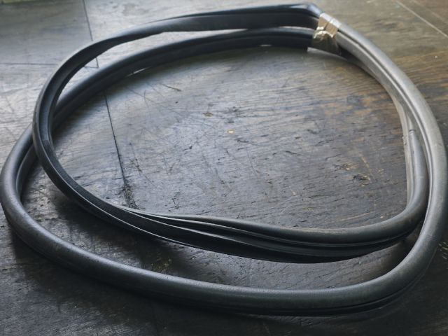 bontott HYUNDAI i40 Bal hátsó Gumikéder