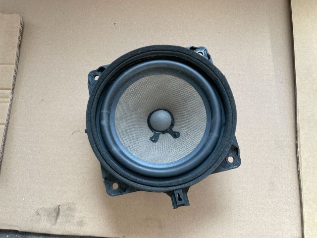 bontott HYUNDAI i40 Bal hátsó Hangszóró