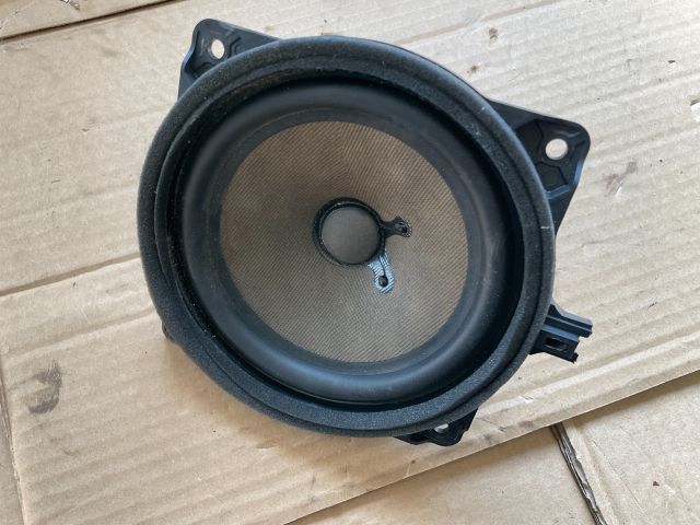 bontott HYUNDAI i40 Bal hátsó Hangszóró