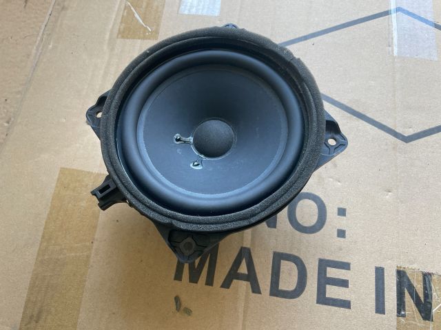 bontott HYUNDAI i40 Bal hátsó Hangszóró