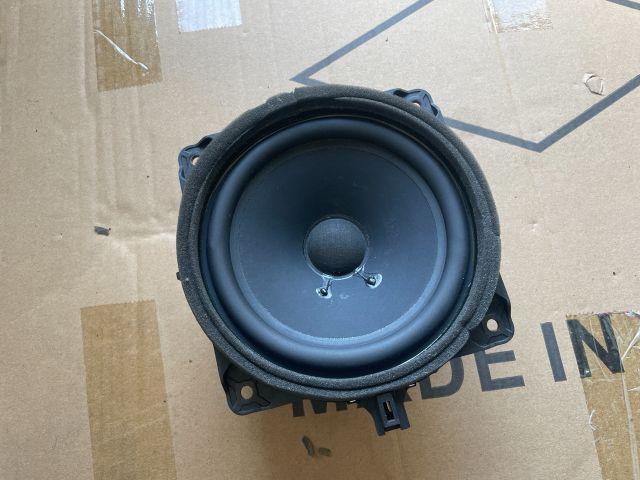 bontott HYUNDAI i40 Bal hátsó Hangszóró