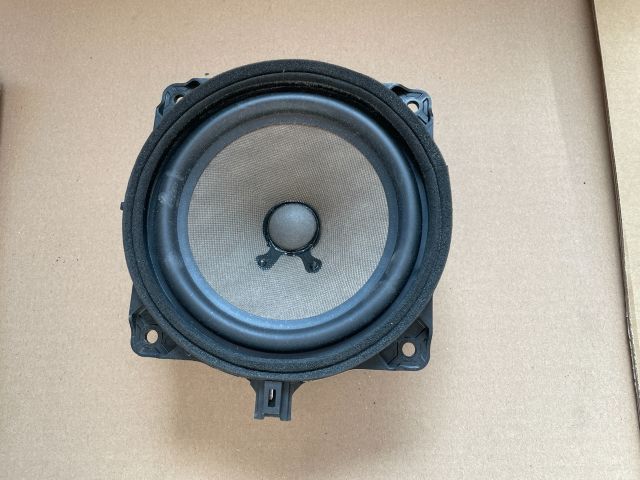 bontott HYUNDAI i40 Bal hátsó Hangszóró