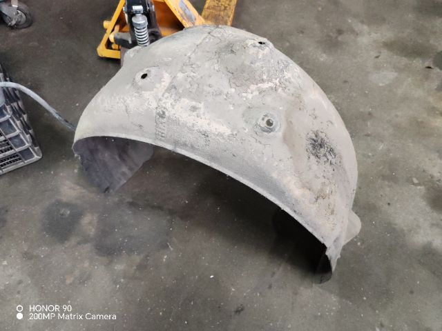 bontott HYUNDAI i40 Bal hátsó Hátsó Dobbetét (Kerékjárati, Műanyag)