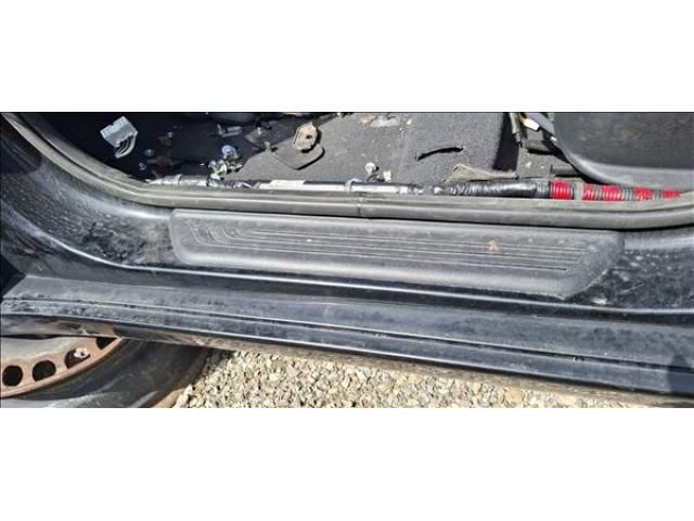 bontott HYUNDAI i40 Bal Küszöb