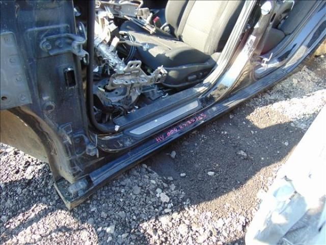 bontott HYUNDAI i40 Bal Küszöb