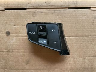 bontott HYUNDAI i40 Bal Multikormány Kapcsoló