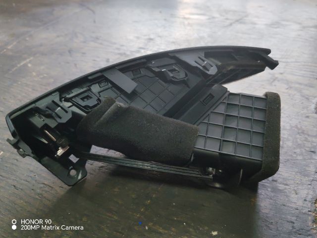 bontott HYUNDAI i40 Bal Szellőző