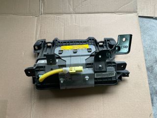 bontott HYUNDAI i40 Bal Térdlégzsák