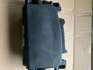 bontott HYUNDAI i40 Bal Térdlégzsák