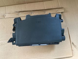 bontott HYUNDAI i40 Bal Térdlégzsák