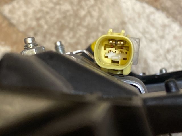 bontott HYUNDAI i40 Bal Térdlégzsák