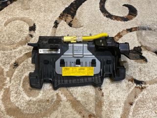 bontott HYUNDAI i40 Bal Térdlégzsák