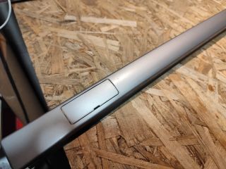 bontott HYUNDAI i40 Bal Tetősín