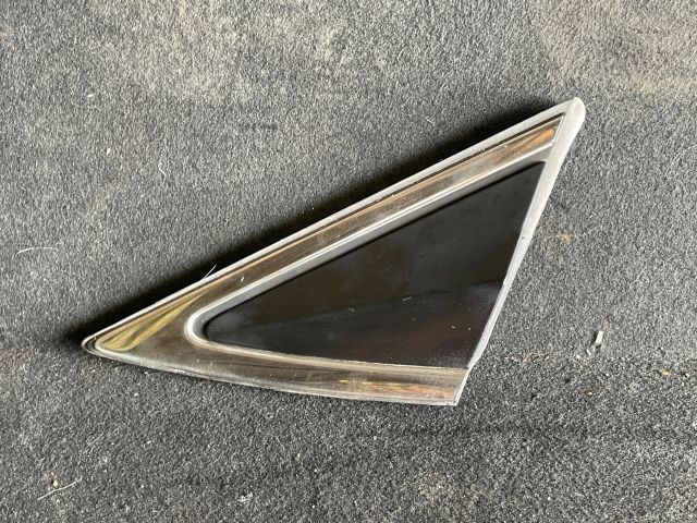 bontott HYUNDAI i40 Bal Visszapillantó Tükör Előtti Burkolat