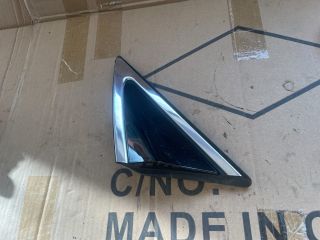 bontott HYUNDAI i40 Bal Visszapillantó Tükör Előtti Burkolat