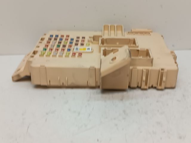 bontott HYUNDAI i40 Biztosítéktábla Utastér