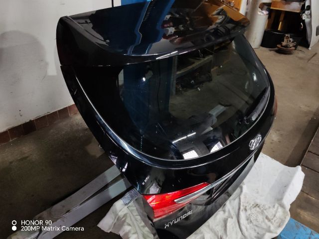 bontott HYUNDAI i40 Csomagtérajtó (Részeivel)