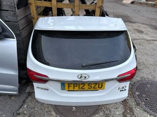bontott HYUNDAI i40 Csomagtérajtó (Részeivel)