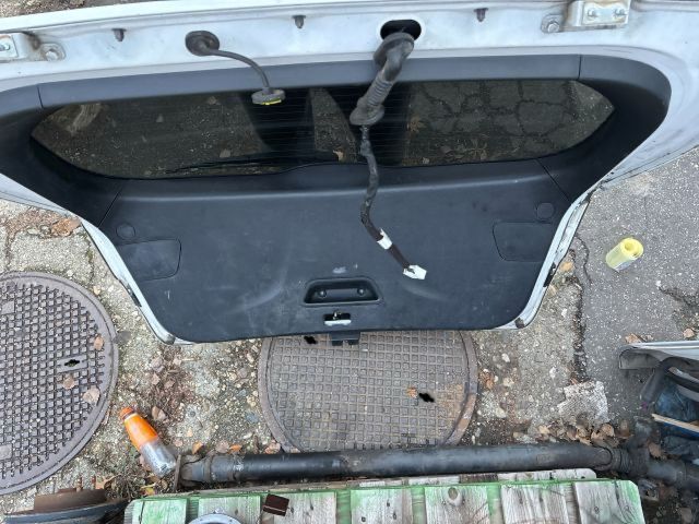 bontott HYUNDAI i40 Csomagtérajtó (Részeivel)