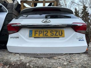 bontott HYUNDAI i40 Csomagtérajtó (Részeivel)