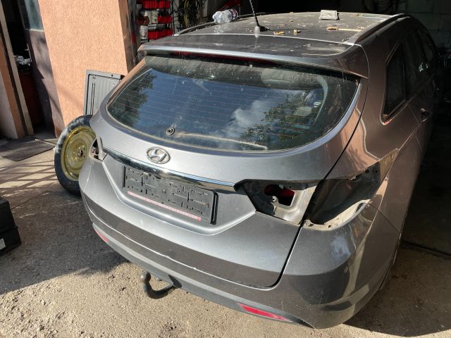 bontott HYUNDAI i40 Csomagtérajtó (Üres lemez)